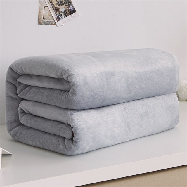 🎁 SleepHug Plush Fleece Blanket (100% off)